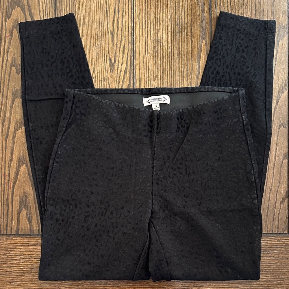 Women’s Nanette Lepore Black Velvet Cheetah Print Pants